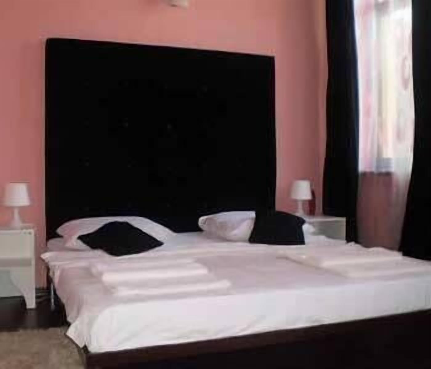 Hotel Papu 부쿠레슈티 외부 사진