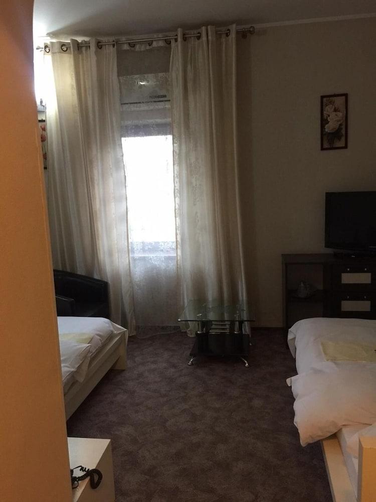 Hotel Papu 부쿠레슈티 외부 사진